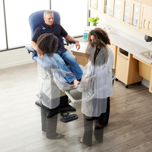 Midmark® 647 Barrier-Free Power Podiatry Chair = 301-647-010