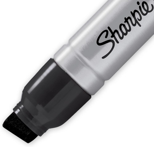 Sharpie MAGNUM Permanent Marker Jumbo Chisel, 1-Count, Black Ink #44001