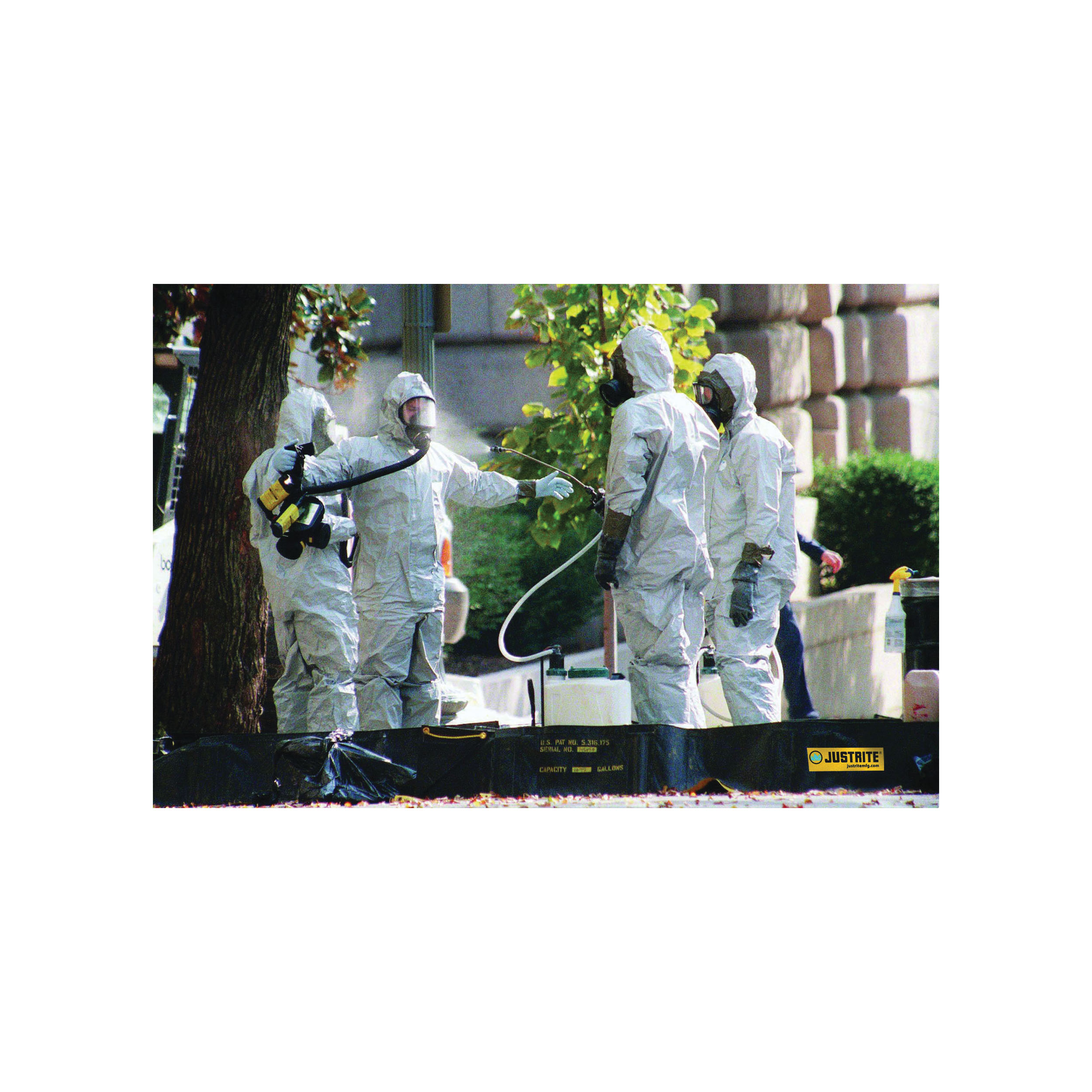 Justrite® 28572 Decon QuickBerm® Spill Containment Berm, 16 ft L x 6 ft ...