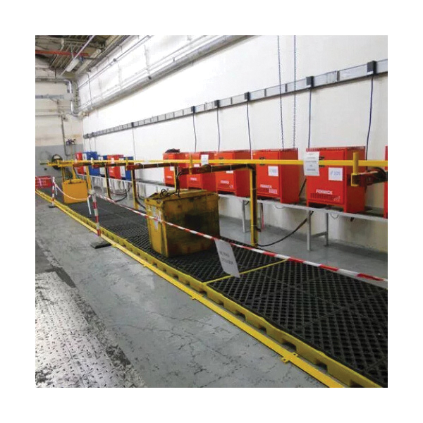 Urodeck Ramp RAMP LDG 24IN 32IN 5-3/4IN 600LB POL THN