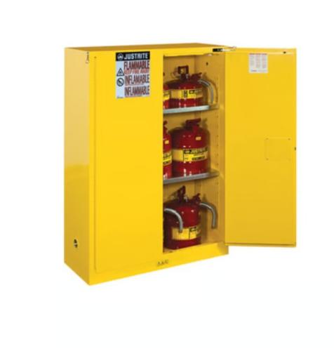 45 Gal., 2 door, self-close, 2 adj. shelves - 894520