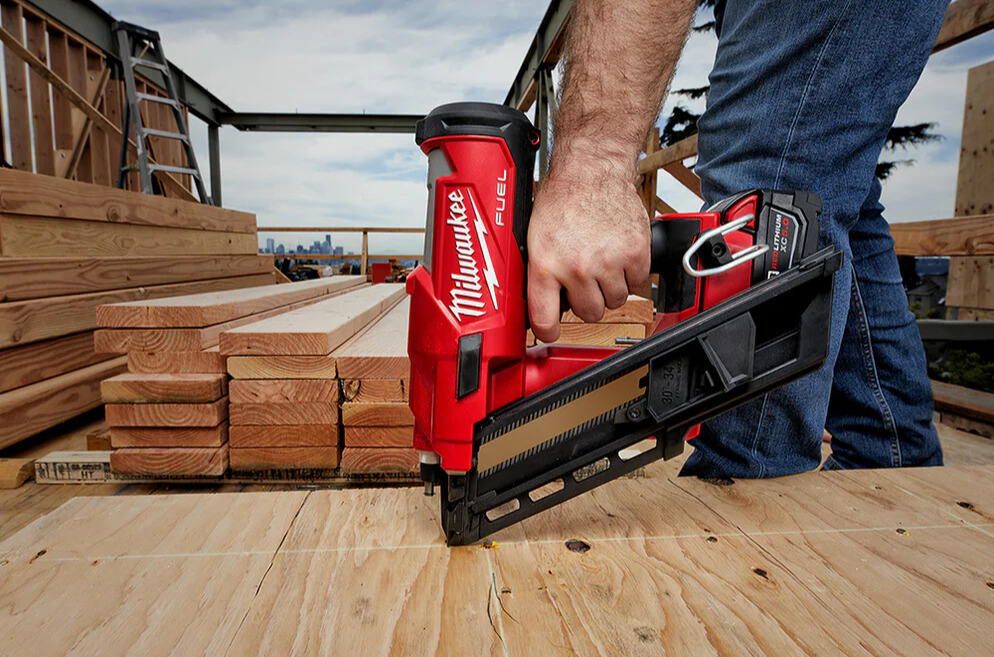 Milwaukee cordless framing nailer