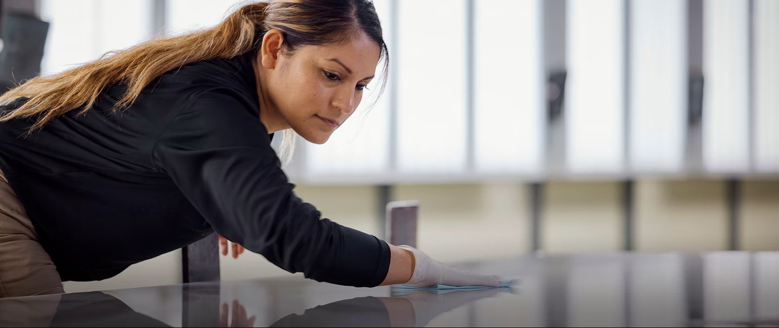 polishing Cambria quartz counter top