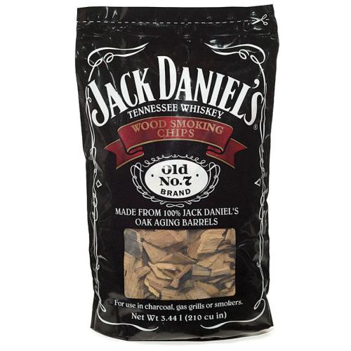 Big Green Egg Dried Jack Daniels Whisky Flavor Smoking Chips (2.9 L/180 cu in)