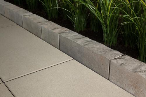 Brandon Edging Stone, Slate, Champlain Grey – Modular Concrete Landscape Edging for Garden Borders