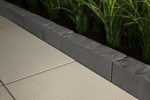Brandon Edging Stone, Slate, Onyx Black – Modular Concrete Landscape Edging for Garden Borders