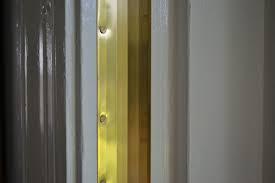 BRONZE DOOR WTH STRIP