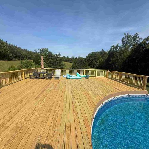 Pressure-Treated Beveled One End Deck Railing Alt #4