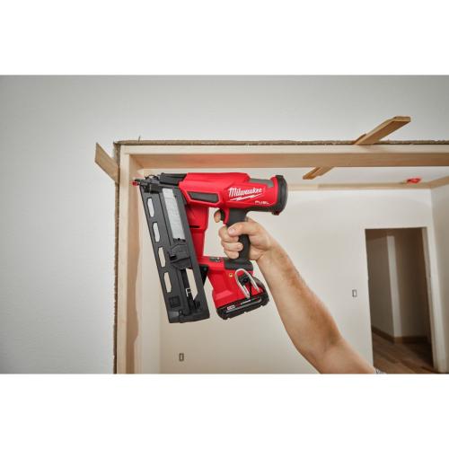 M18 Fuel 16 Gauge Angled FinishNailer Alt #2