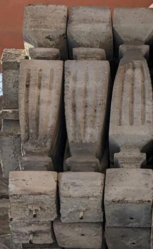 Banister Large Roman