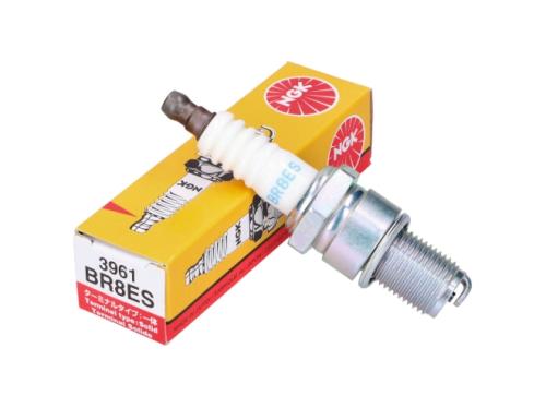 BR8ES NGK SPARK PLUG