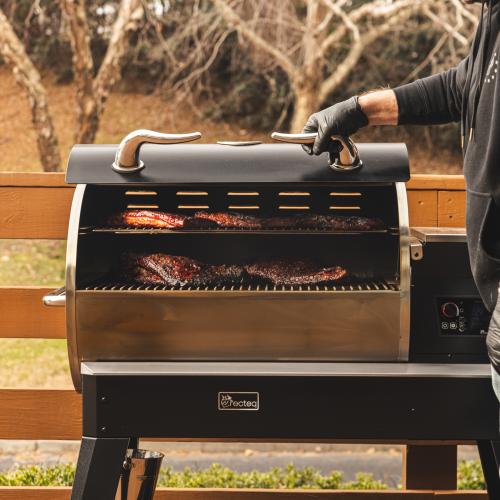 Recteq Deck Boss 800 Wood Pellet WiFi Grill and Smoker Black/Silver – Grills & Smokers | City Lumber | From Contractors to DIY projects, our professional staff will help guide you on your next projct. San Angelo, Texas