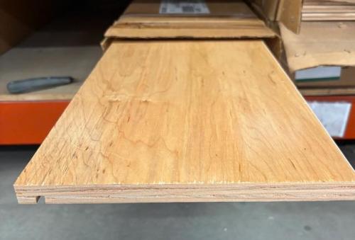 9"x5/8"UV MAPLE DRAWER SIDE 8'
