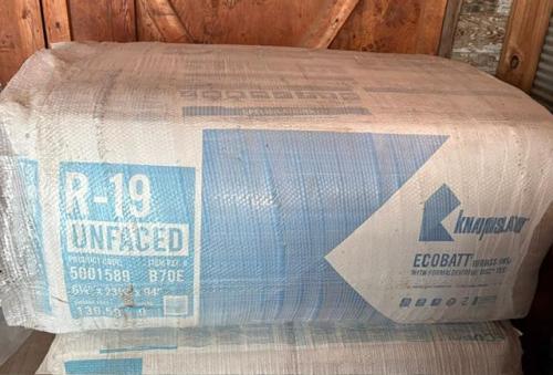 R-19 6"x23" UNFACED F-G INSULATION 136.59SQ.FT BATTS (9pcs.)