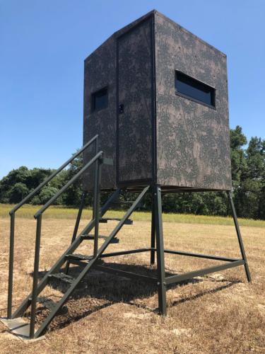 Atascosa Blind 5X5 Bushlan W/4Ft Stand W/Double Hand Rail Staircase