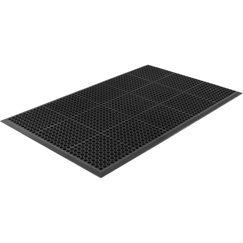 Competitor Series Mats, Slotted, 3' x 5' x 7/8", Black, Natural Rubber