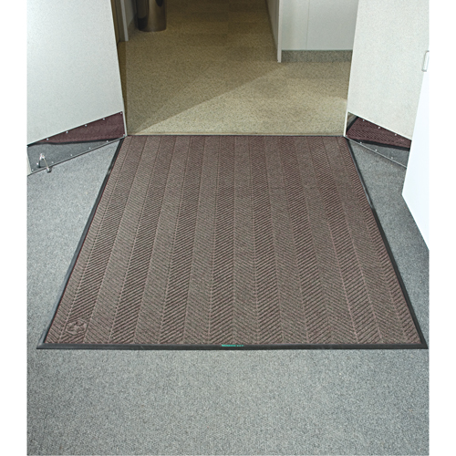 Waterhog® Eco Elite Matting, Wiper/Scraper, 4' x 8' x 3/8", Chestnut Brown