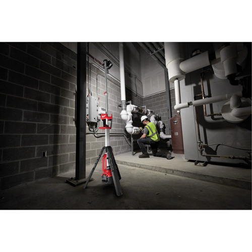 M18 Rocket™ Dual Power Tower Light, LED, 2500 Lumens, Aluminum Housing - Portable Work Light - UAE216