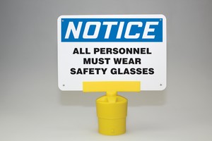 Blockade Interchangeable Stanchion Cap Accessories: Sign Clamp