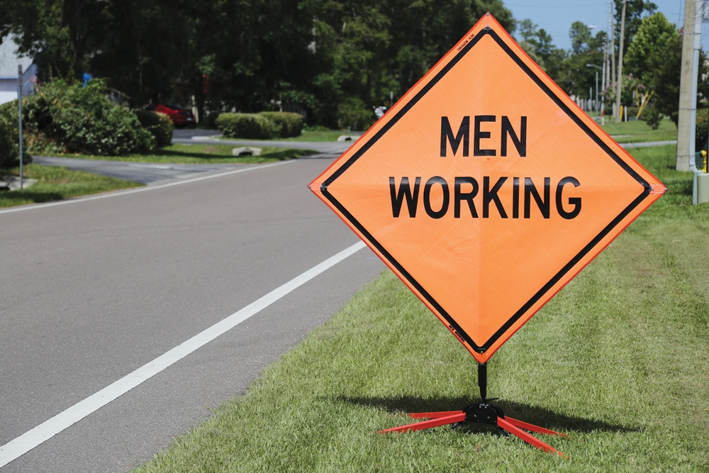 Tilt-Adjust™ Sign Stand: Spring-Less